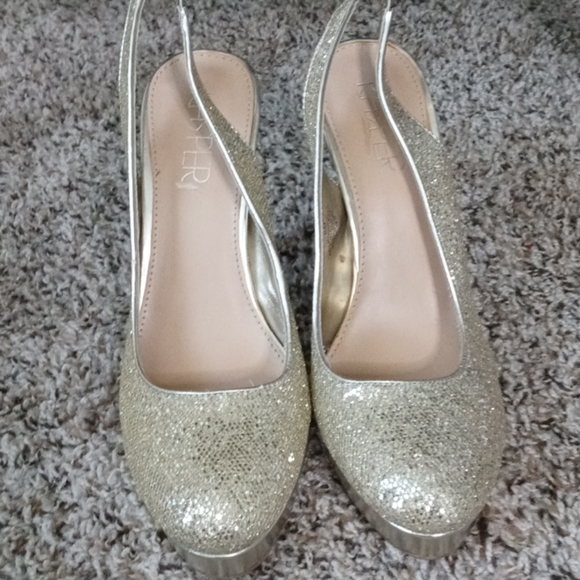 Shoes - Picture 3 of 3